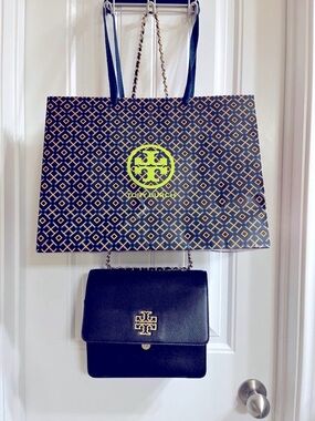 Tory Burch Black Leather Chain Shoulder Bag with Gold Logo
